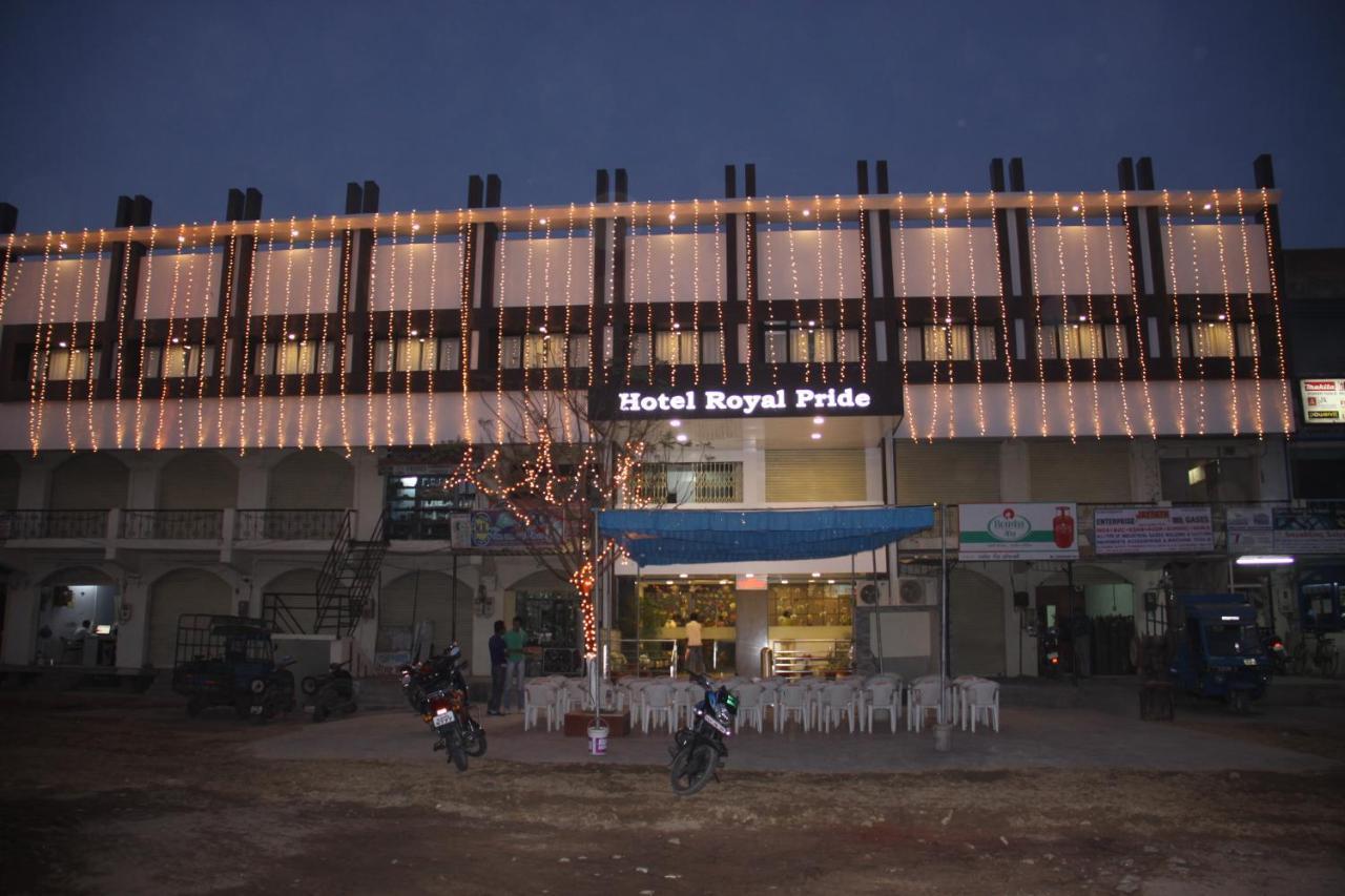 Hotel Royal Pride Ahmedabad Exterior foto